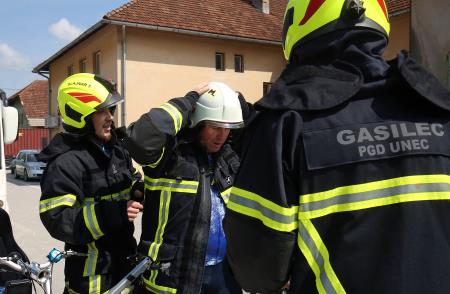 DEŽELAK UNEC 01 FOTO LJUBO VUKELIČ